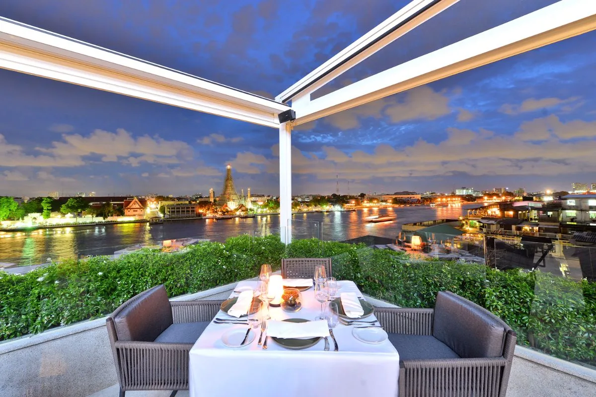 Above Riva - rooftop bar in Bangkok