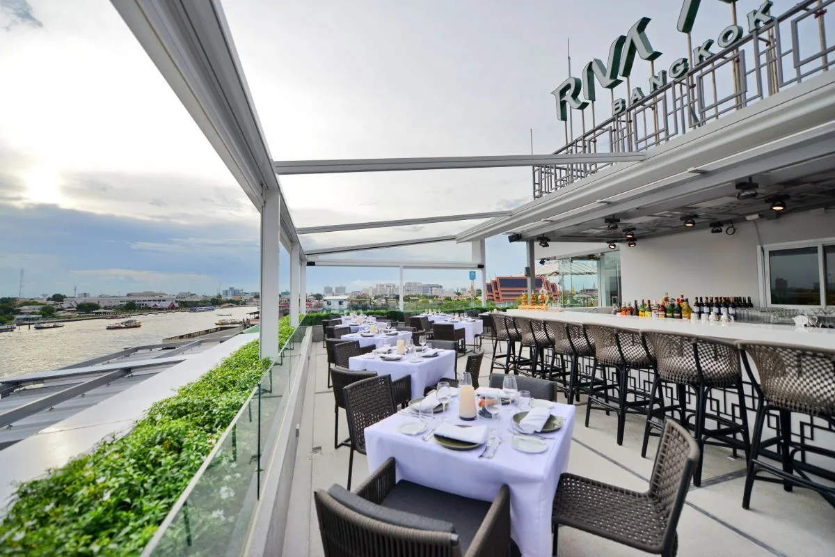 Above Riva - rooftop bar counter daytime river