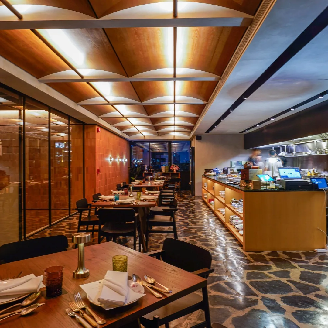 Aksorn - wood slat dining room