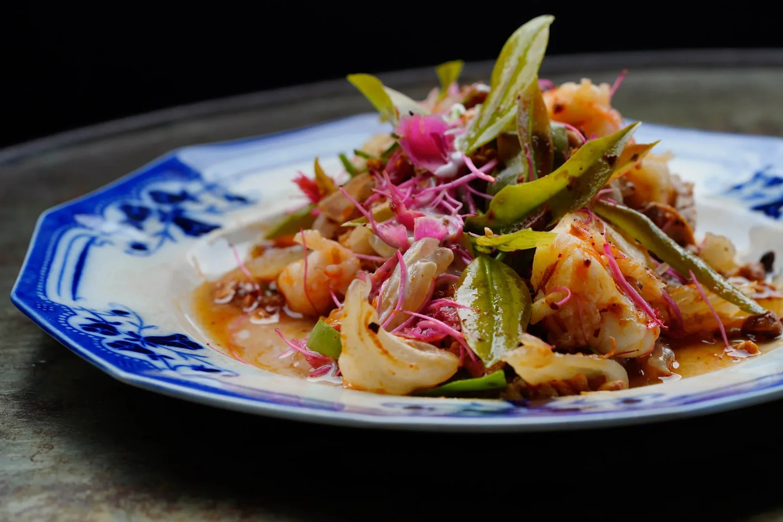 Aksorn - prawn pomelo salad