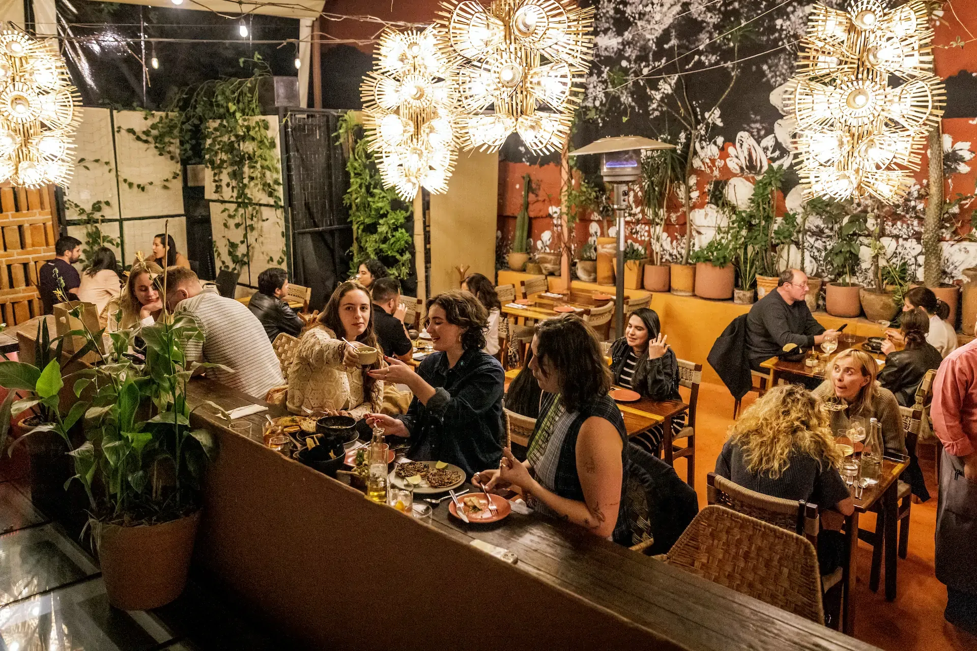 Aleli - rooftop terrace full house