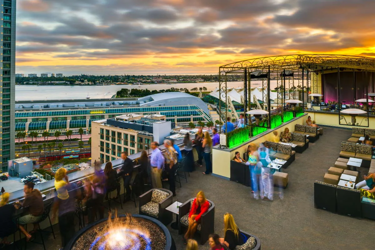 Altitude Sky Lounge - rooftop bar 2