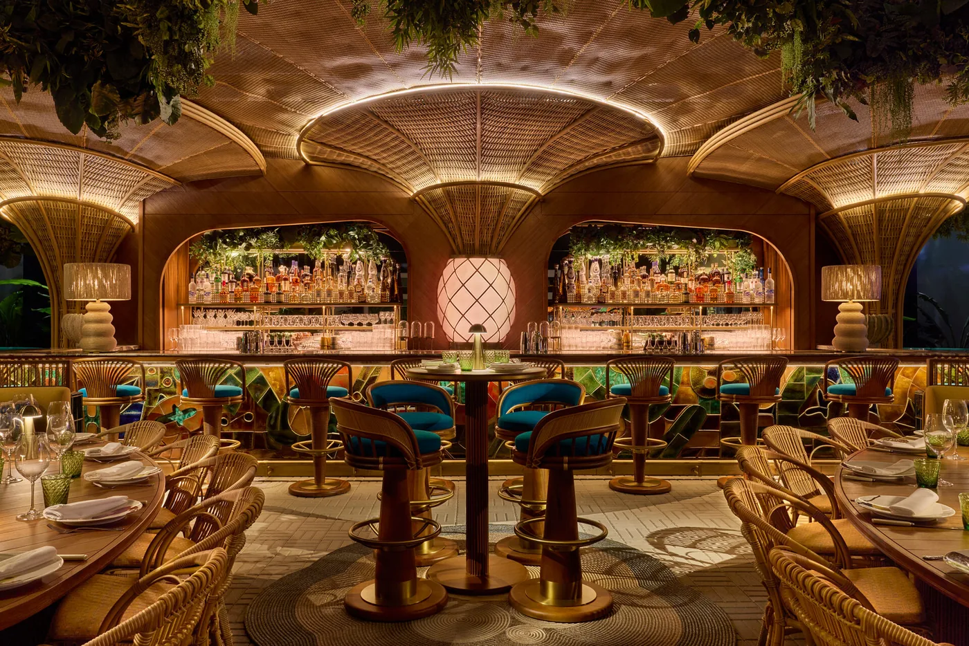 Amazonico Miami - two bar view