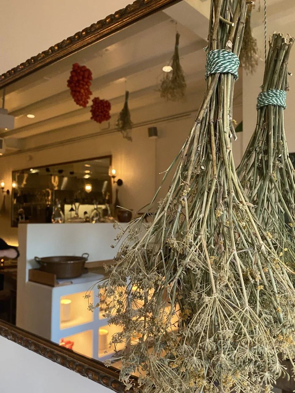 Antico Nuovo - hanging herbs kitchen mirror