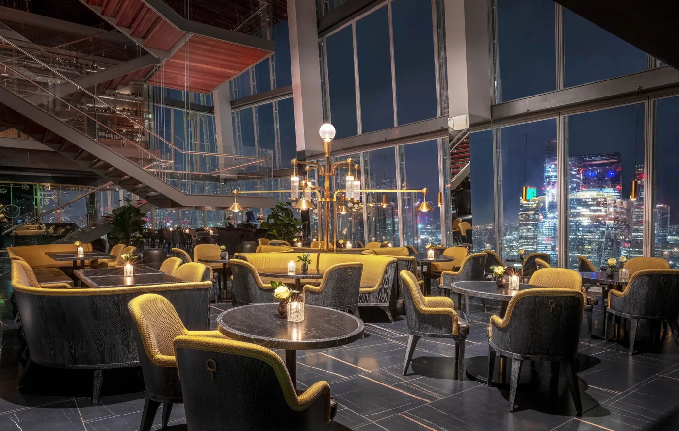 Aqua Shard - three storey atrium bar lounge