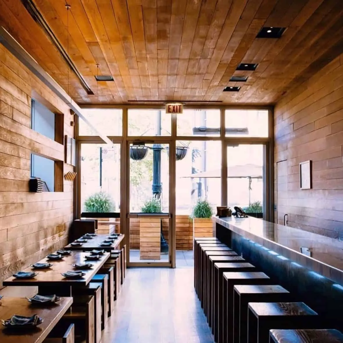 avec - dining room
