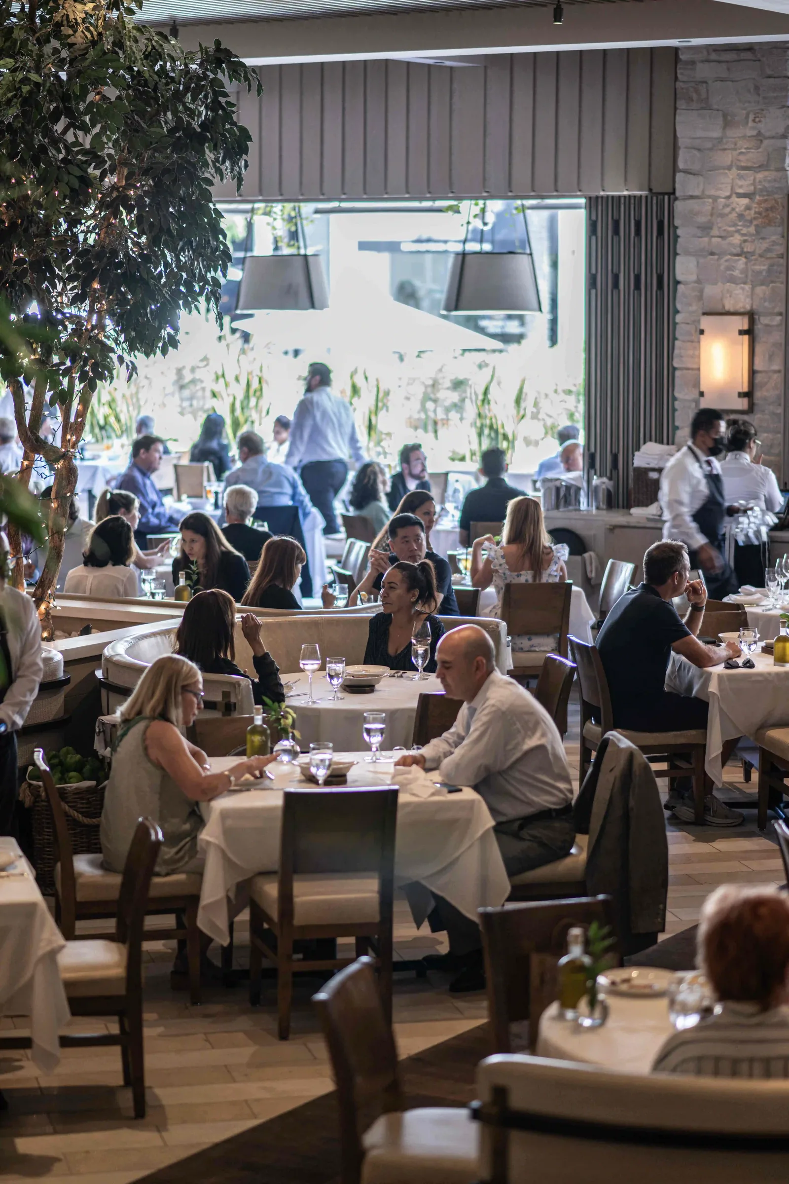 Avra Beverly Hills - dining room evening