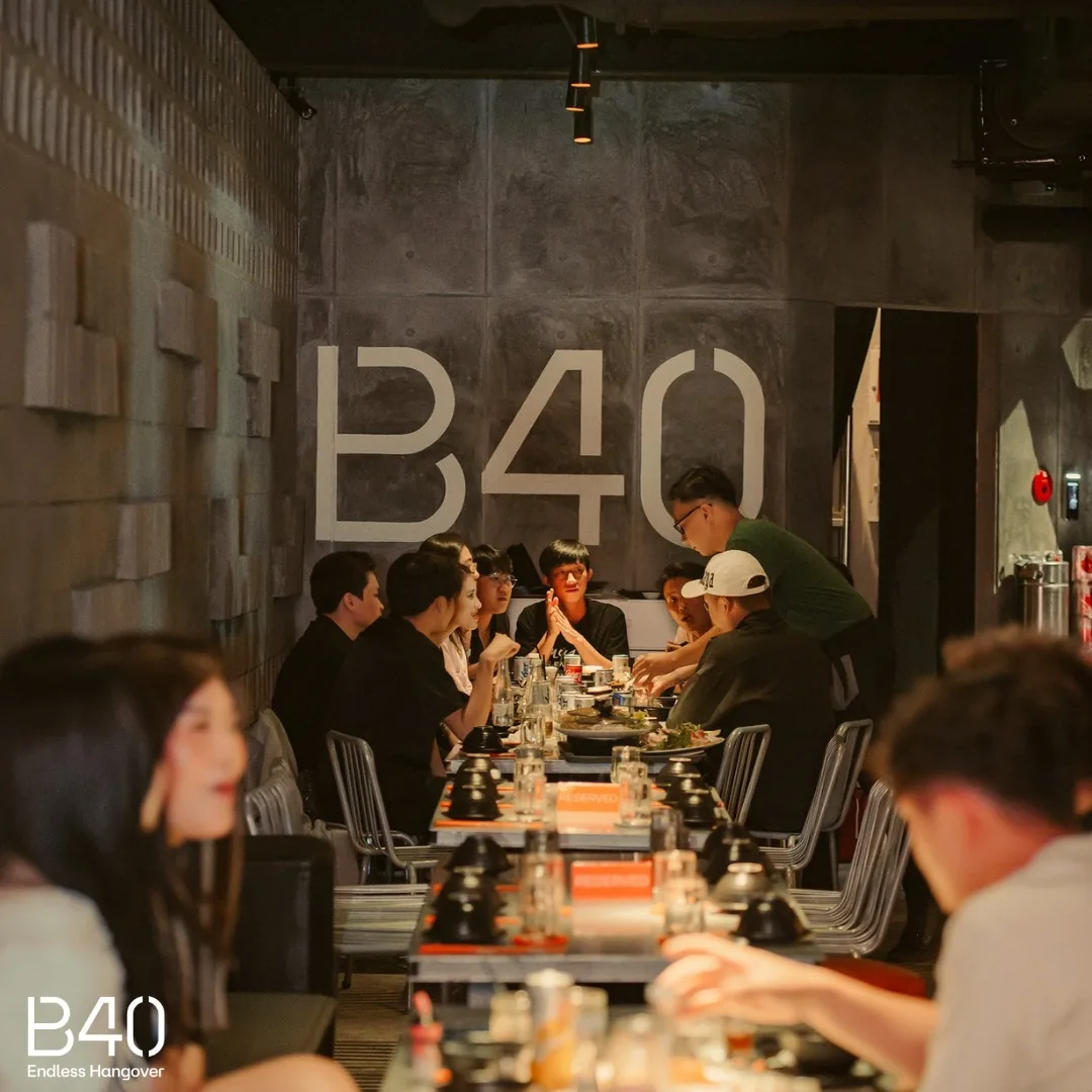 B40 - dining room