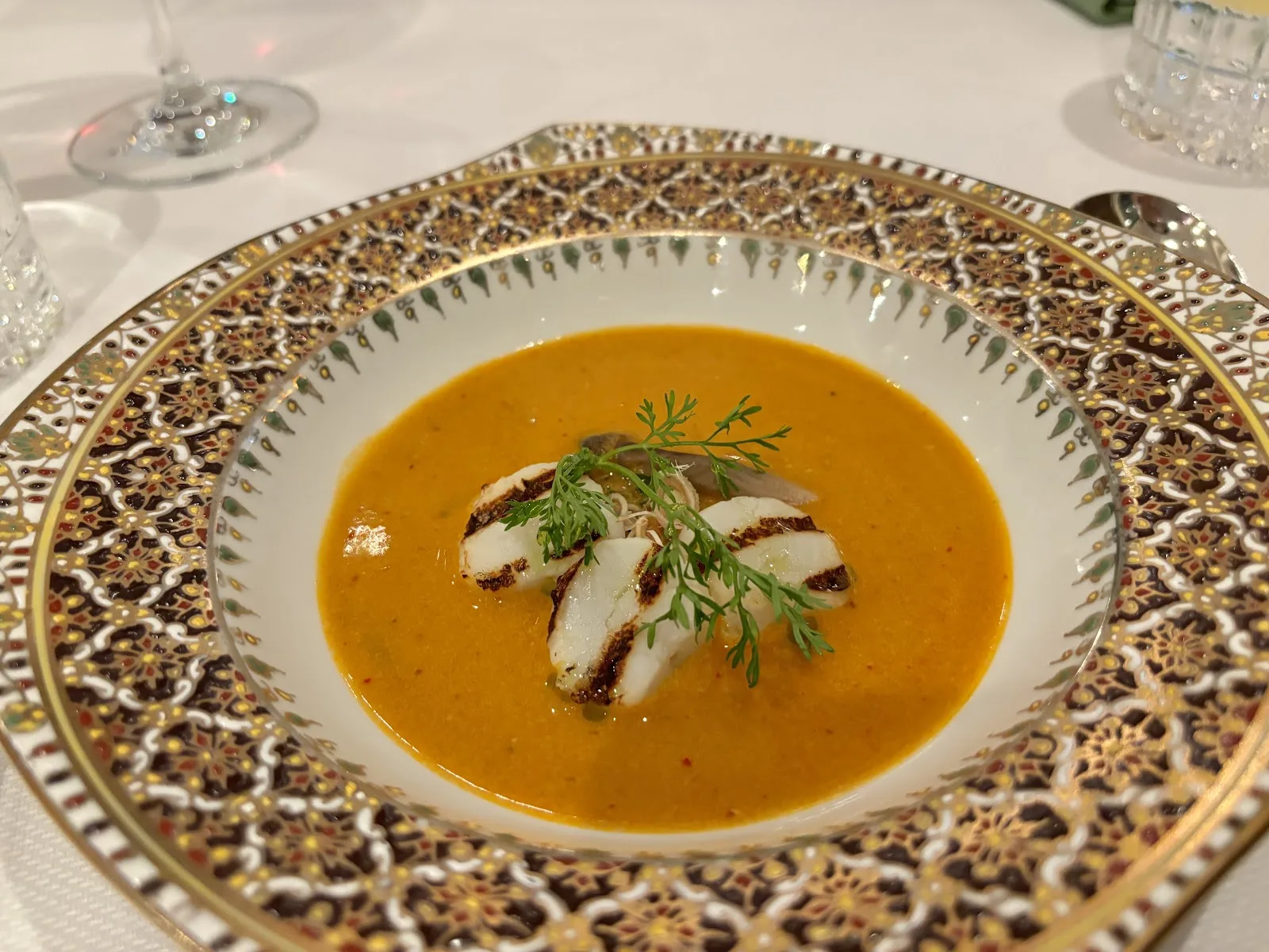 Baan Phraya - curry course gold rim bowl