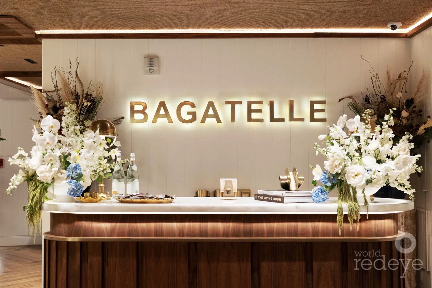Bagatelle Miami River - host bar station