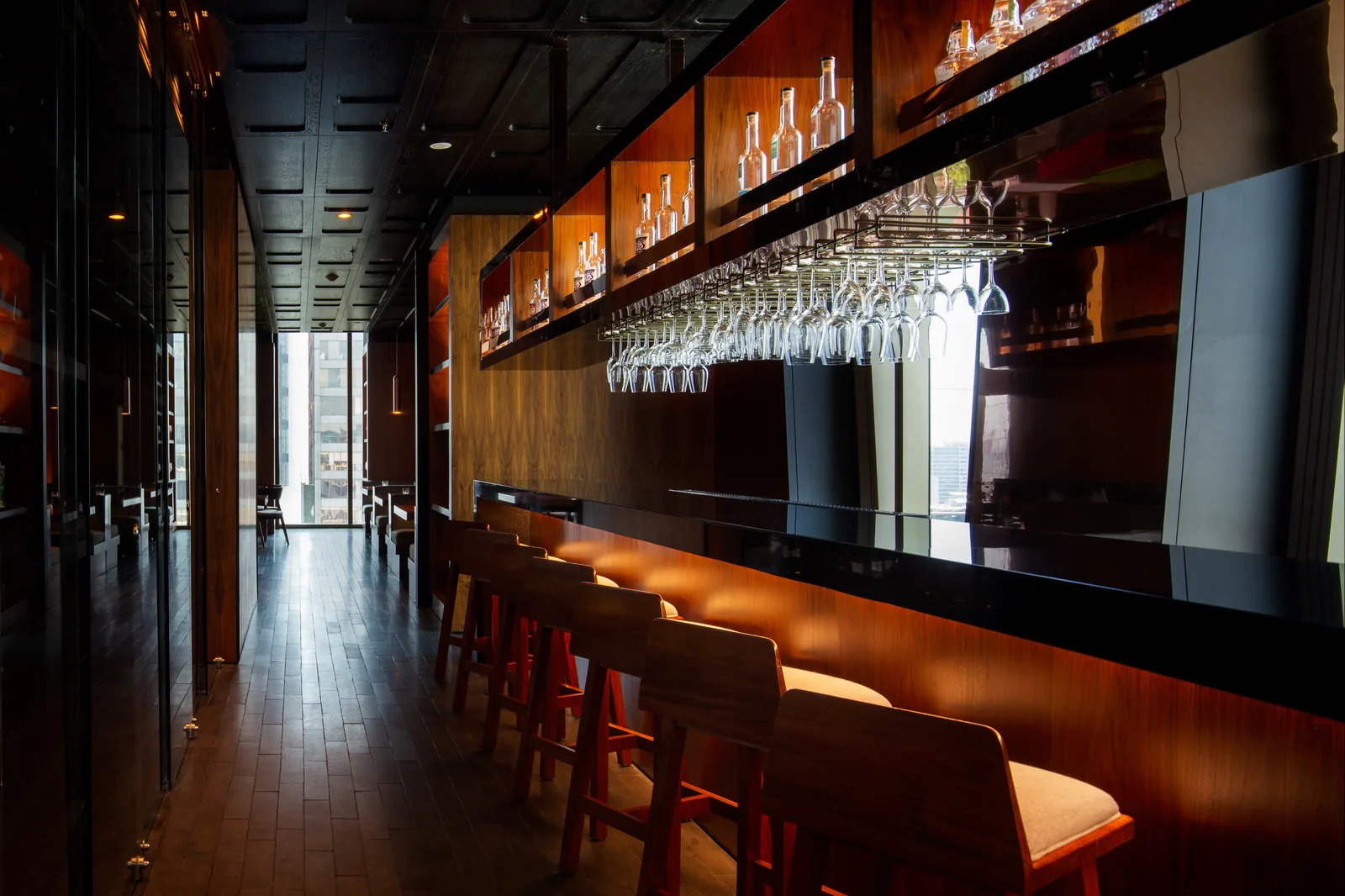 Bajel - bar with hanging glassware