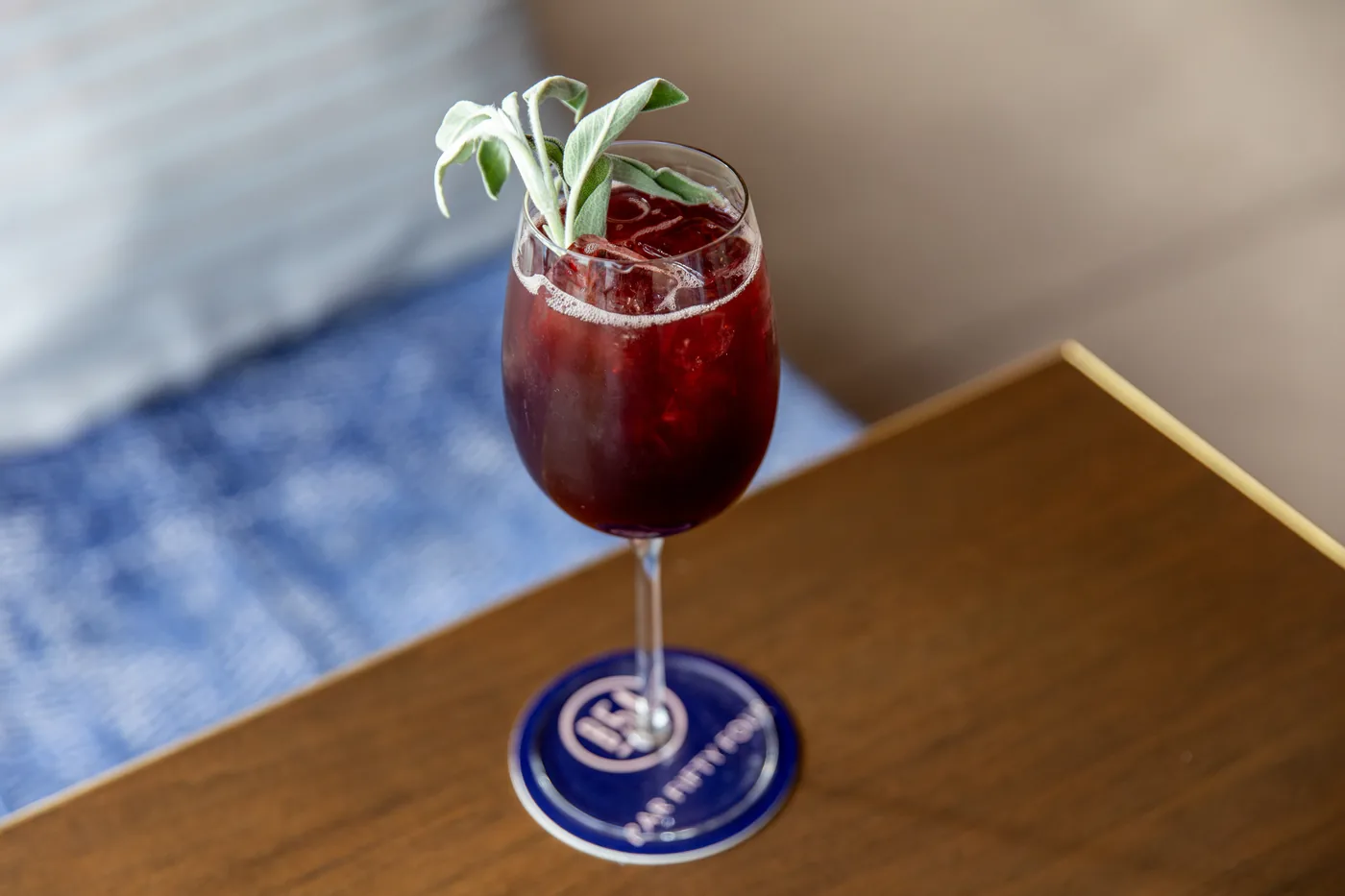 Bar 54 - signature cocktail rendez vous rouge