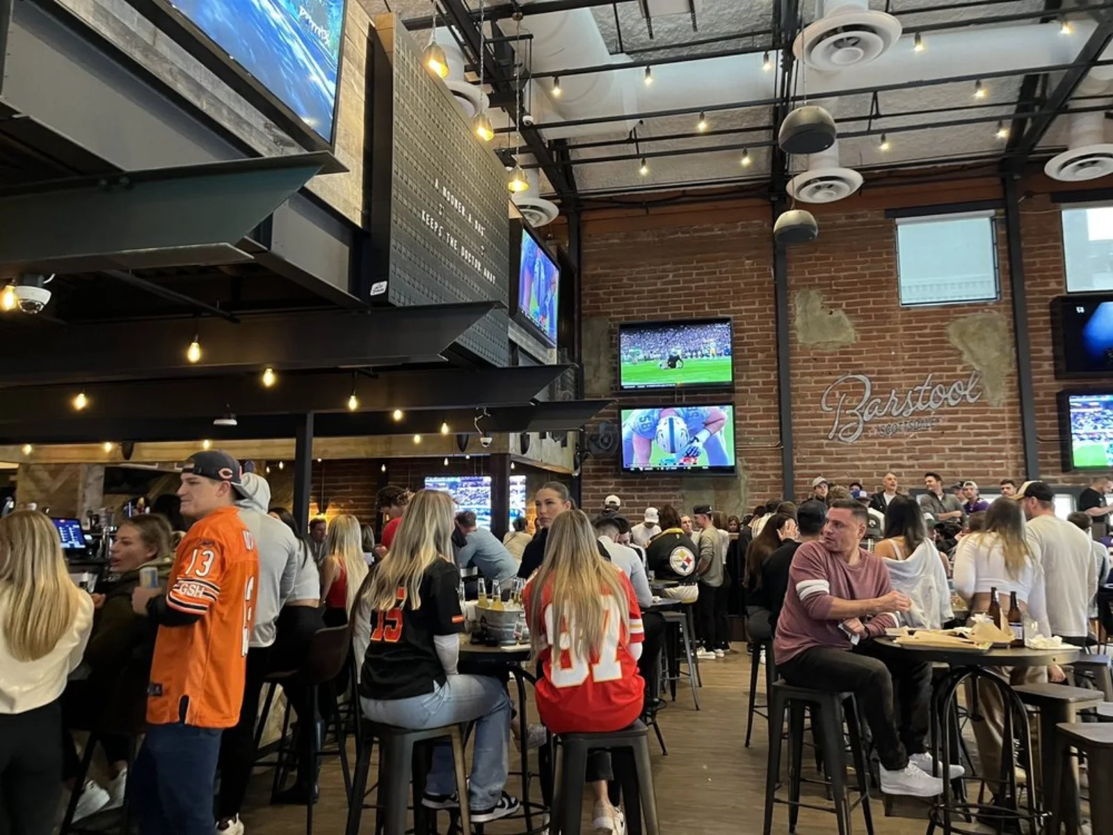 Barstool Scottsdale, nightclubs in Scottsdale 2