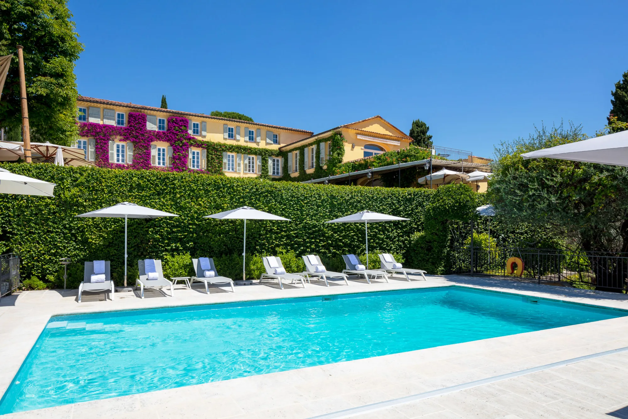 La Bastide Saint-Antoine - pool garden