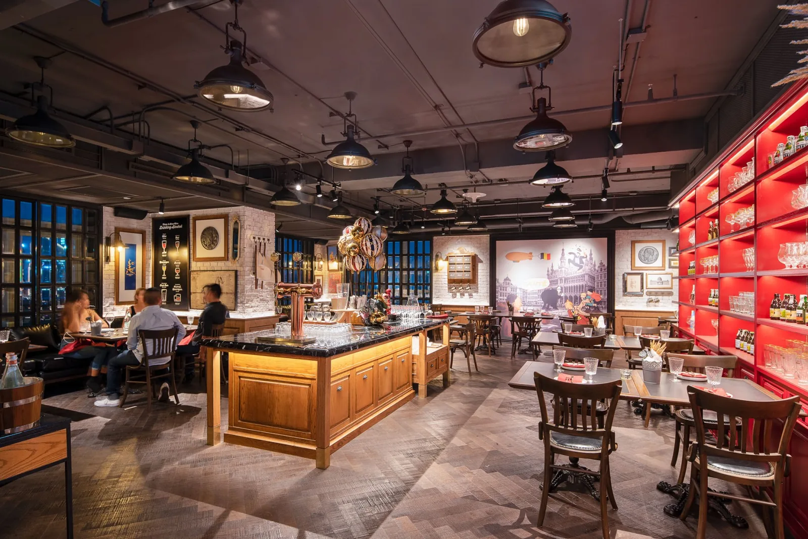 Belga Rooftop Bar & Brasserie - brasserie dining room