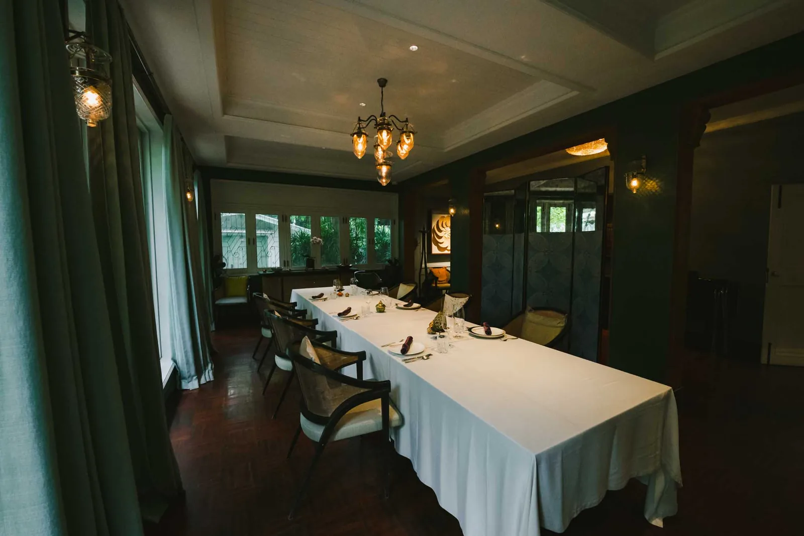 Benjarong - private dining room green curtains