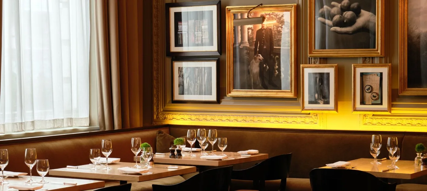 Berners Tavern - window banquette