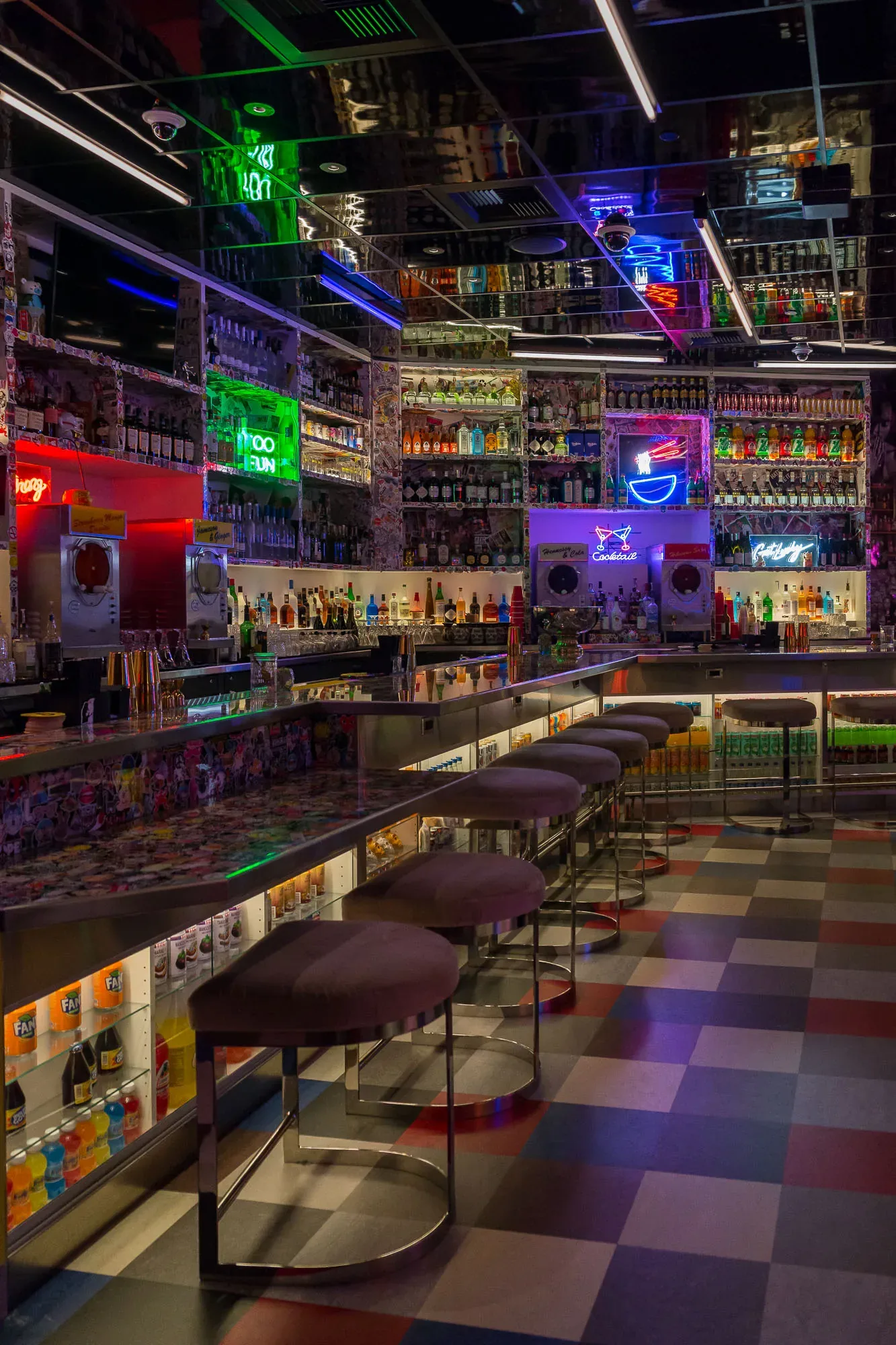 Best Friend at Park MGM - neon bar