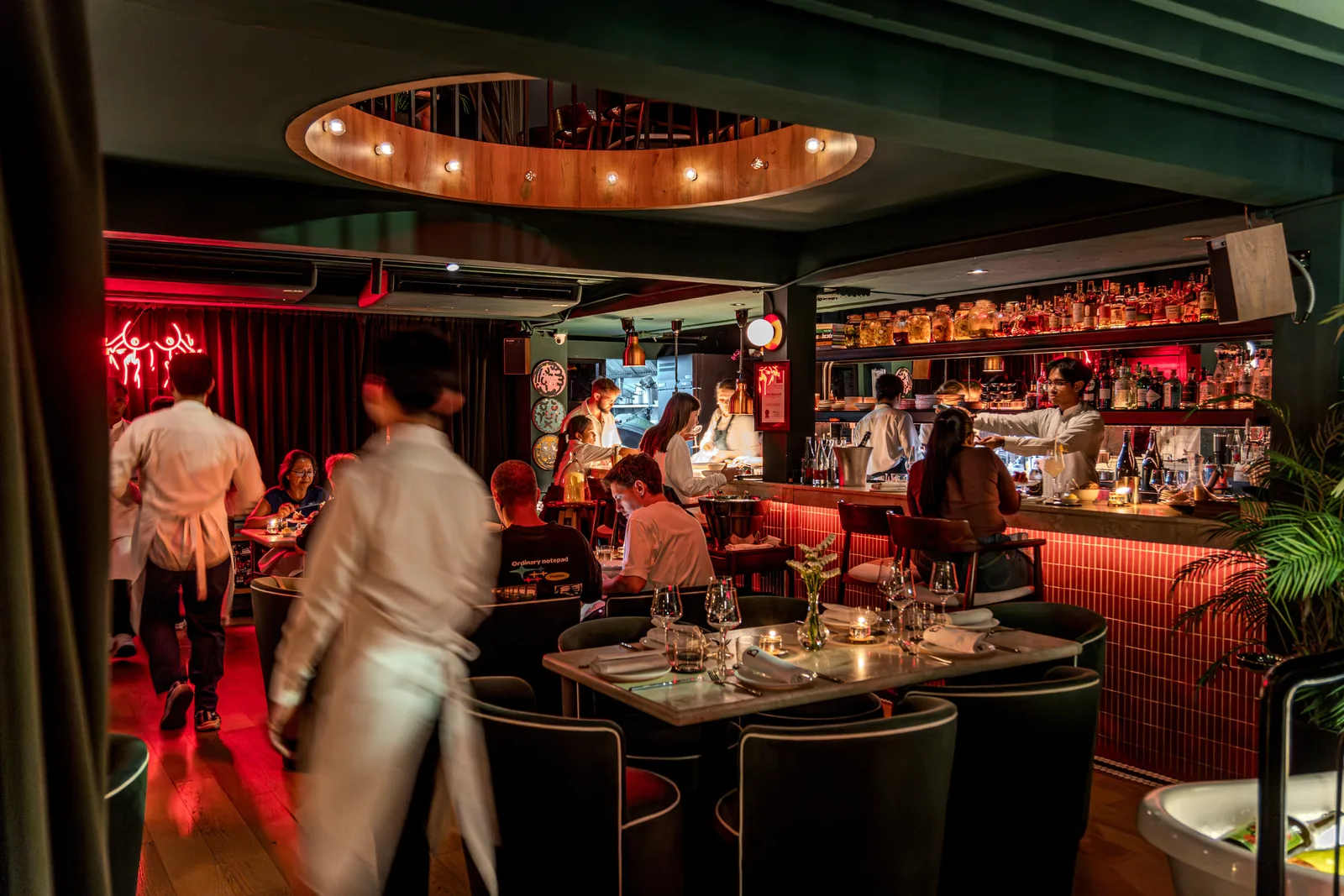 Bisou - fix main dining room bar warm red lighting o