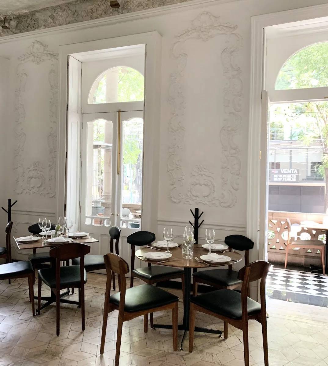 Blanco Colima - salon dining room