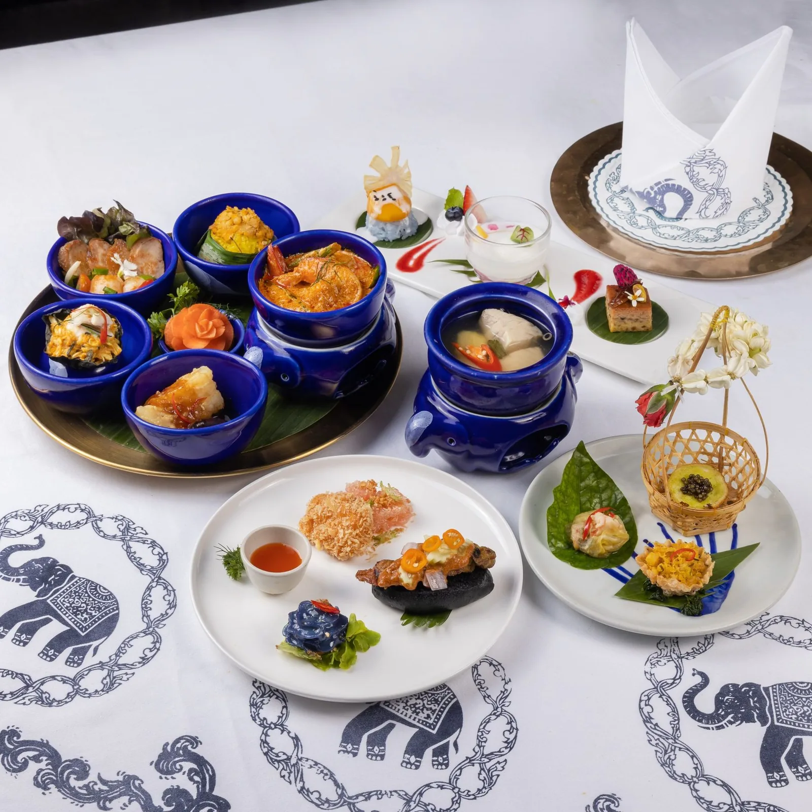 Blue Elephant - blue bowl thai set