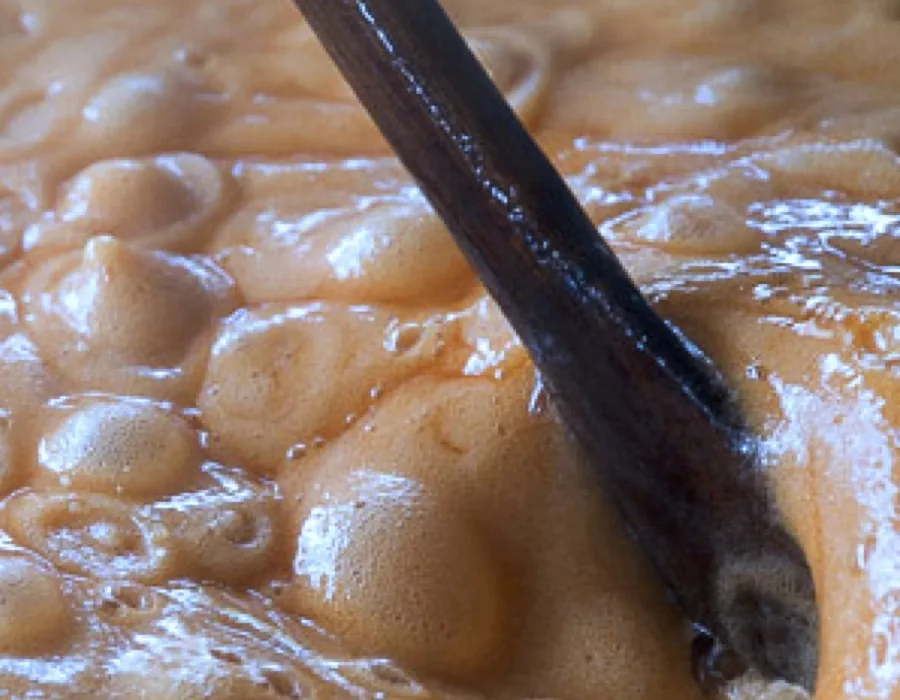 Bo.lan - curry cooking closeup
