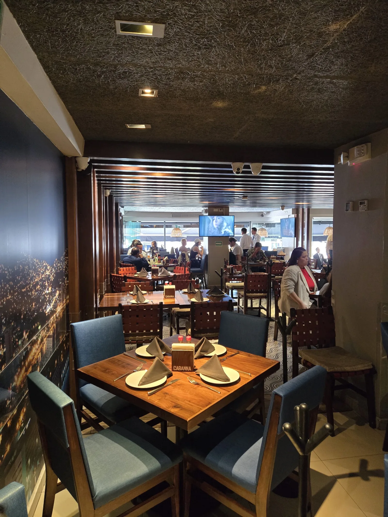 Cabanna Polanco - interior dining room