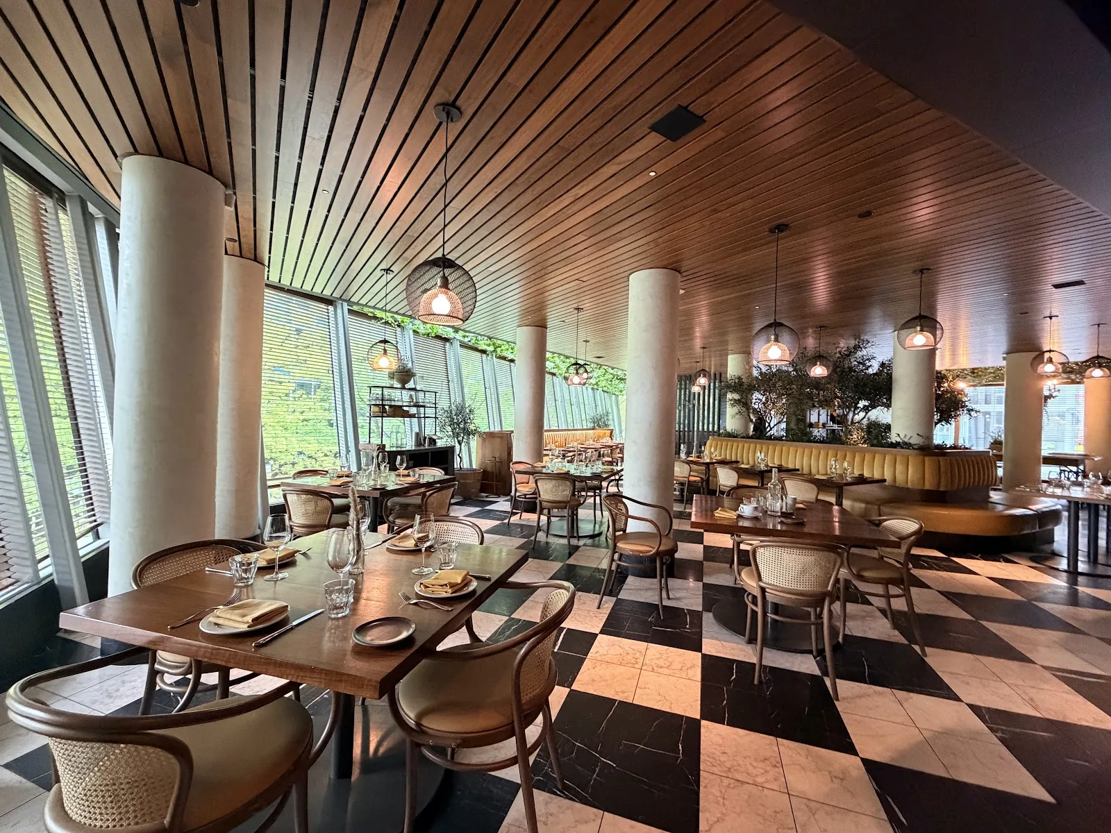 Carlino - dining room wide