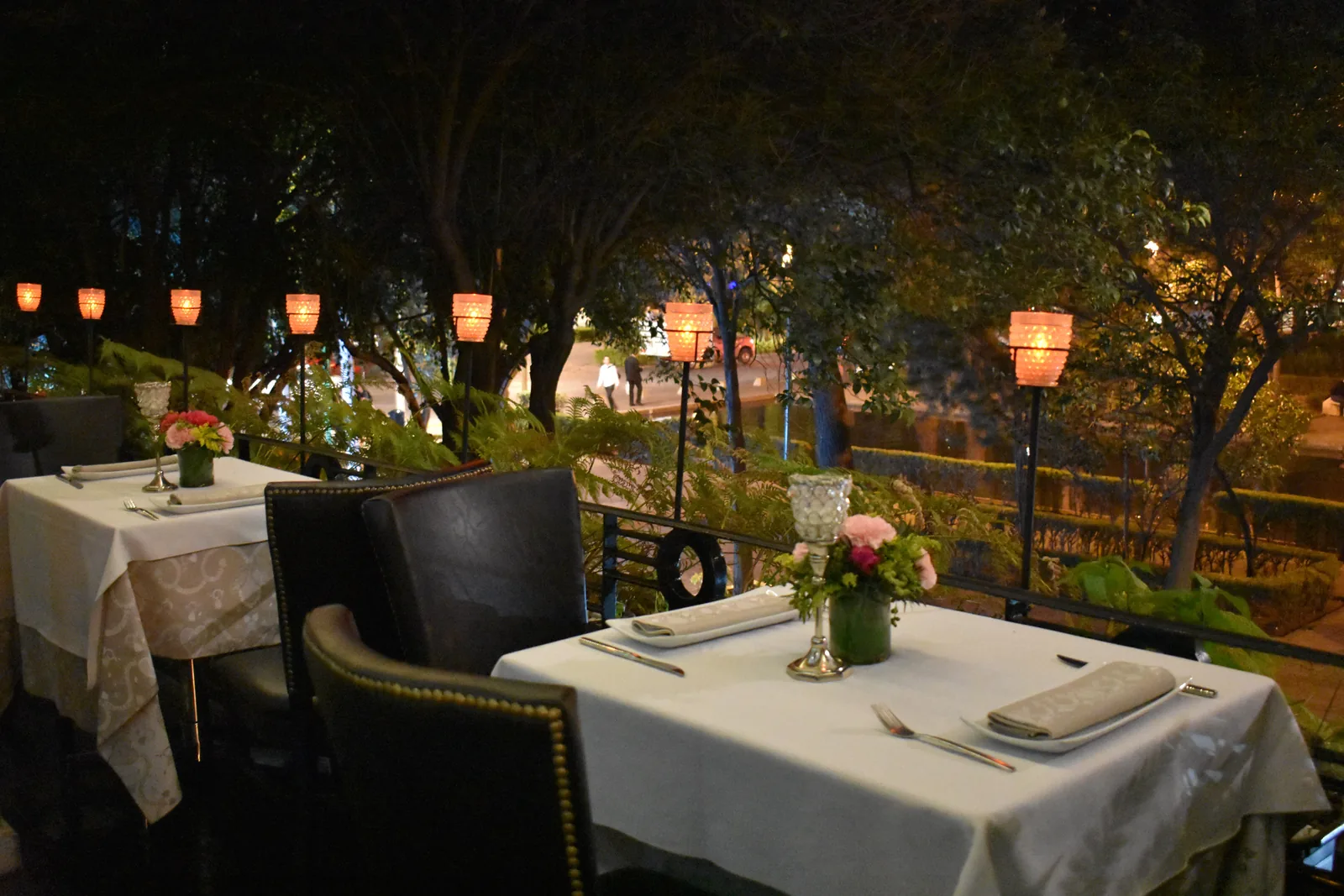 Casa Portuguesa - garden terrace at night