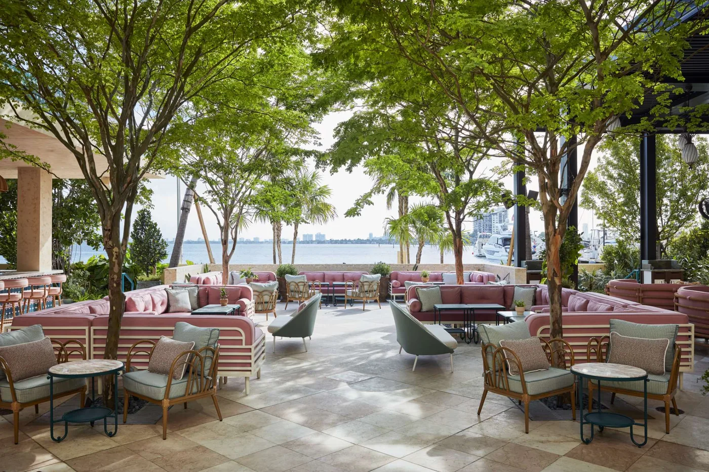 Casadonna - bayfront lounge