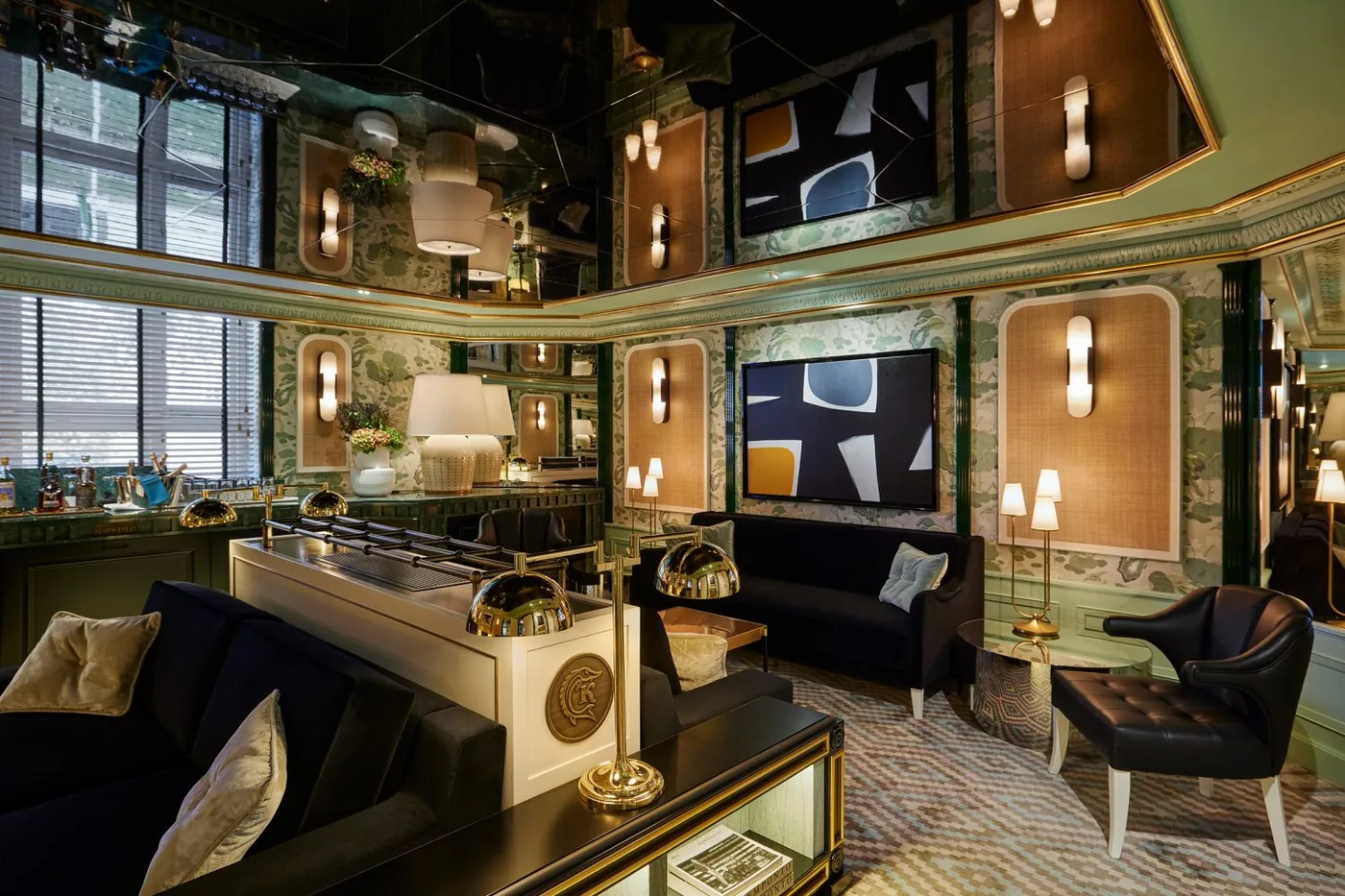 Caviar Kaspia London - members lounge caviar service