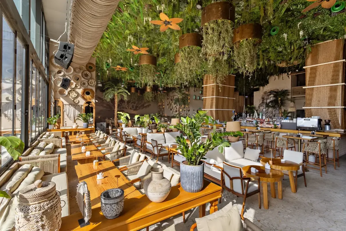 Cavo - dining room night