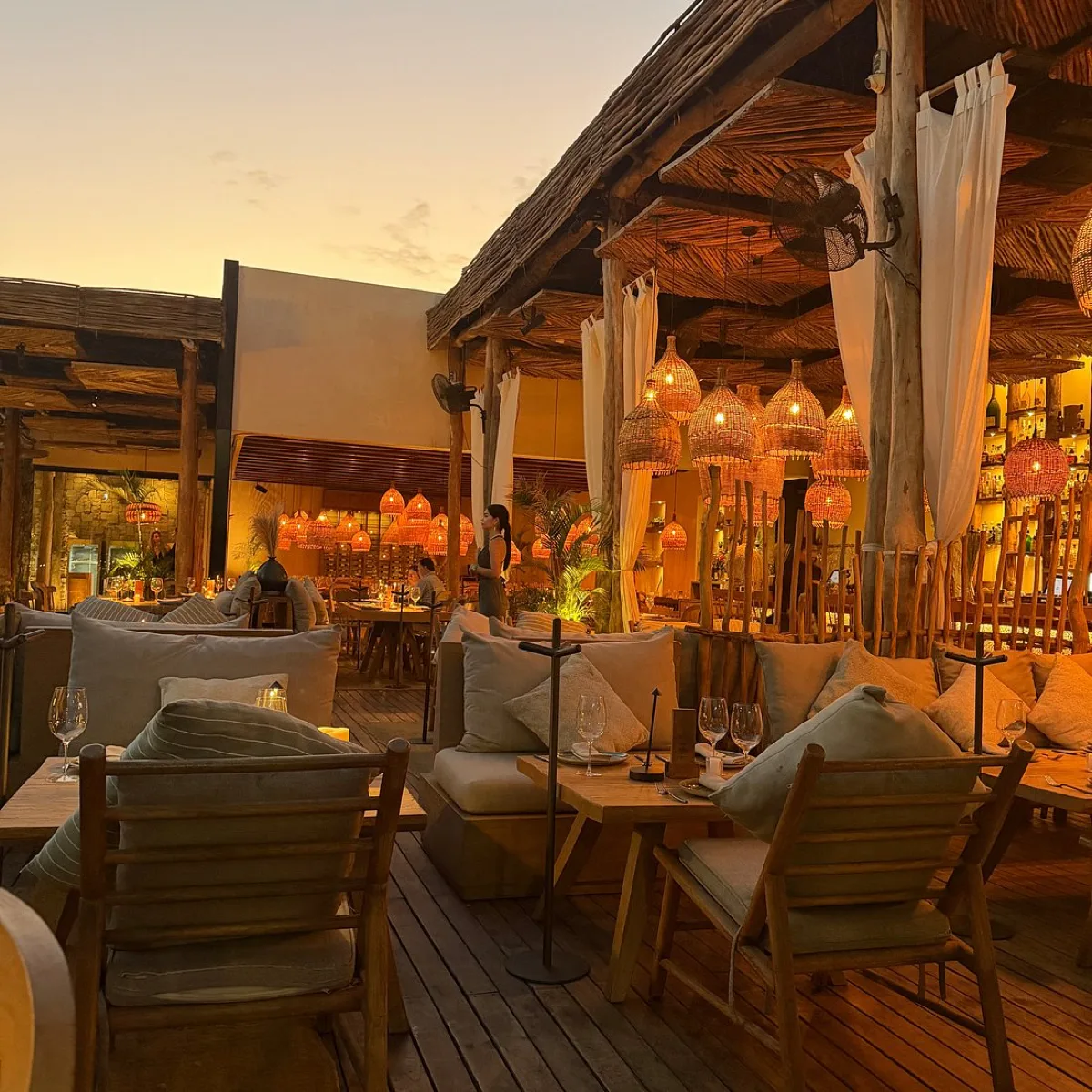 Chambao Los Cabos, restaurants in Cabo 3