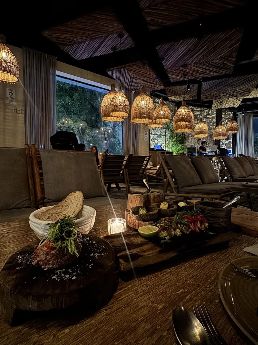 Chambao - lounge banquette seating