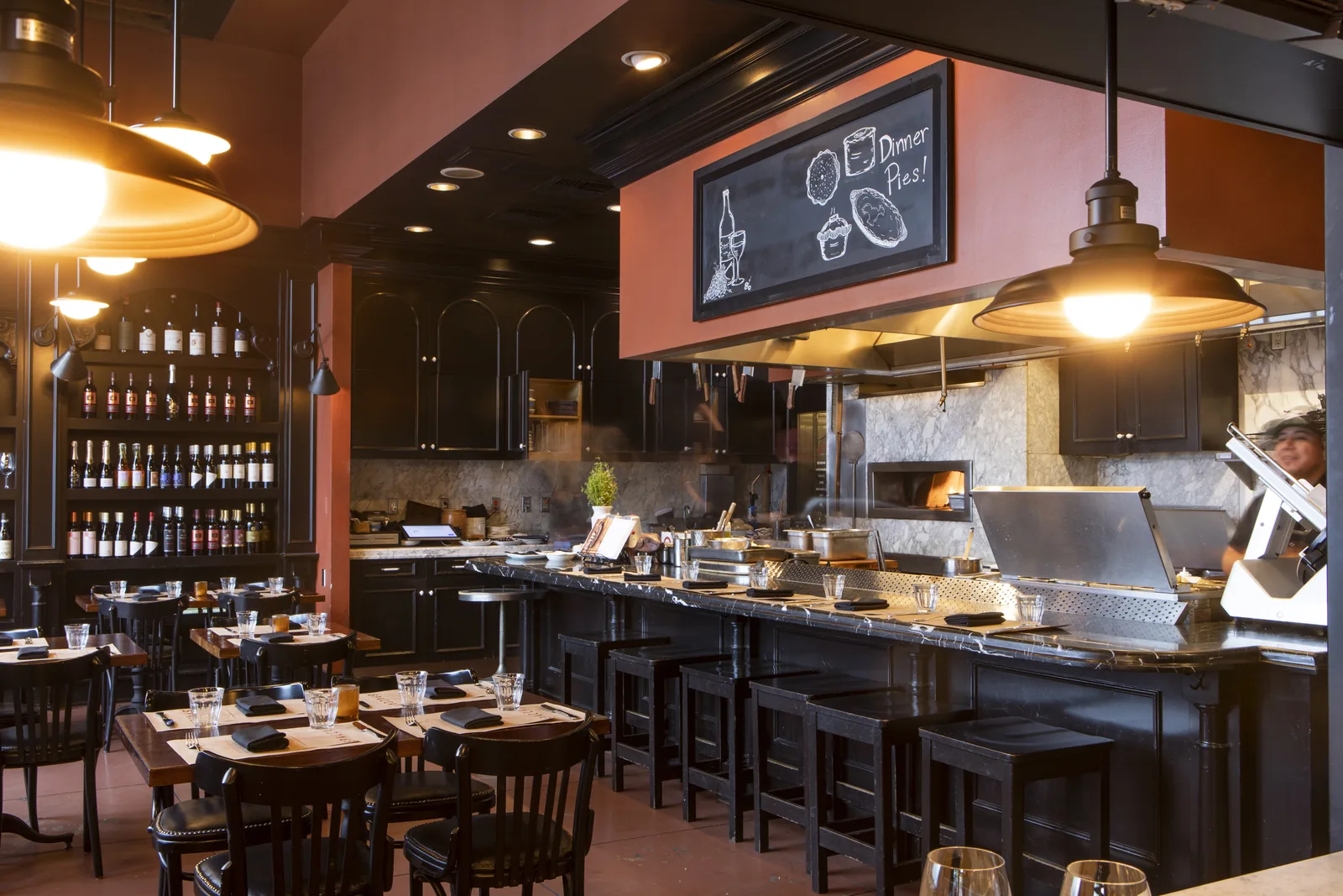 Chi Spacca - open kitchen counter
