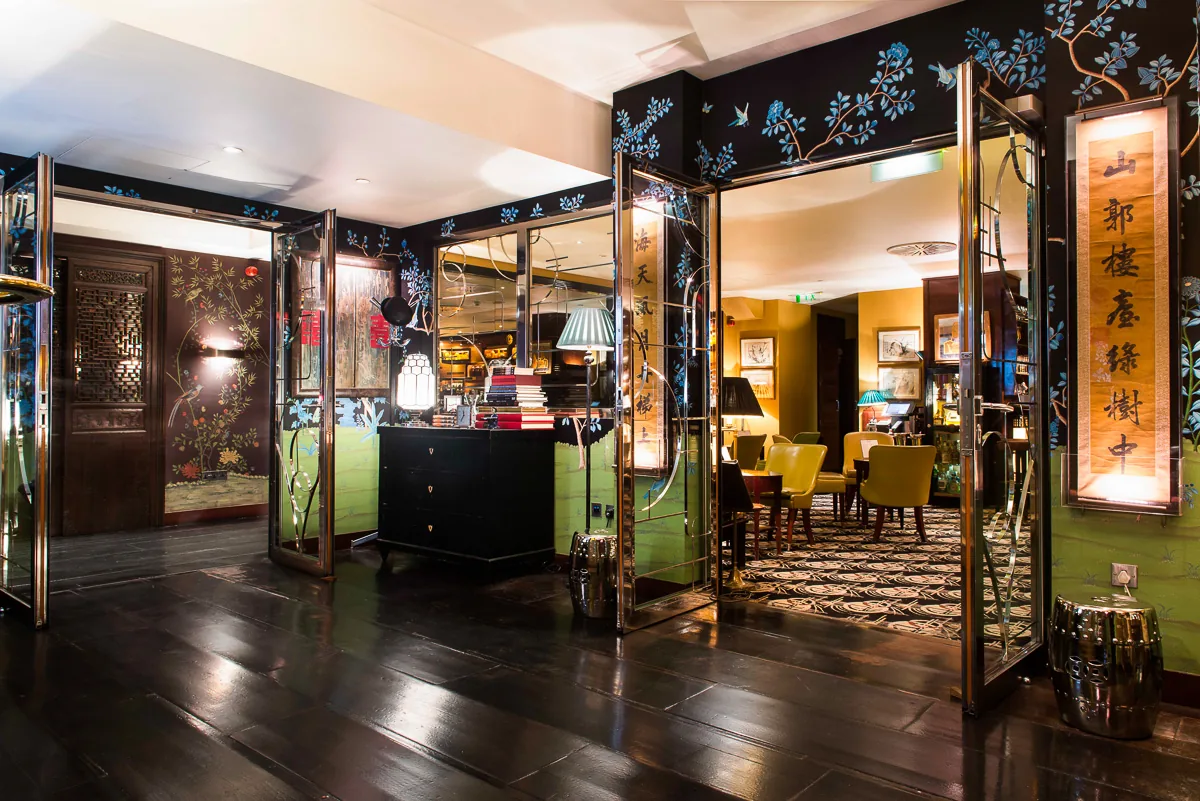 China Tang at the Dorchester - chinoiserie entrance lounge