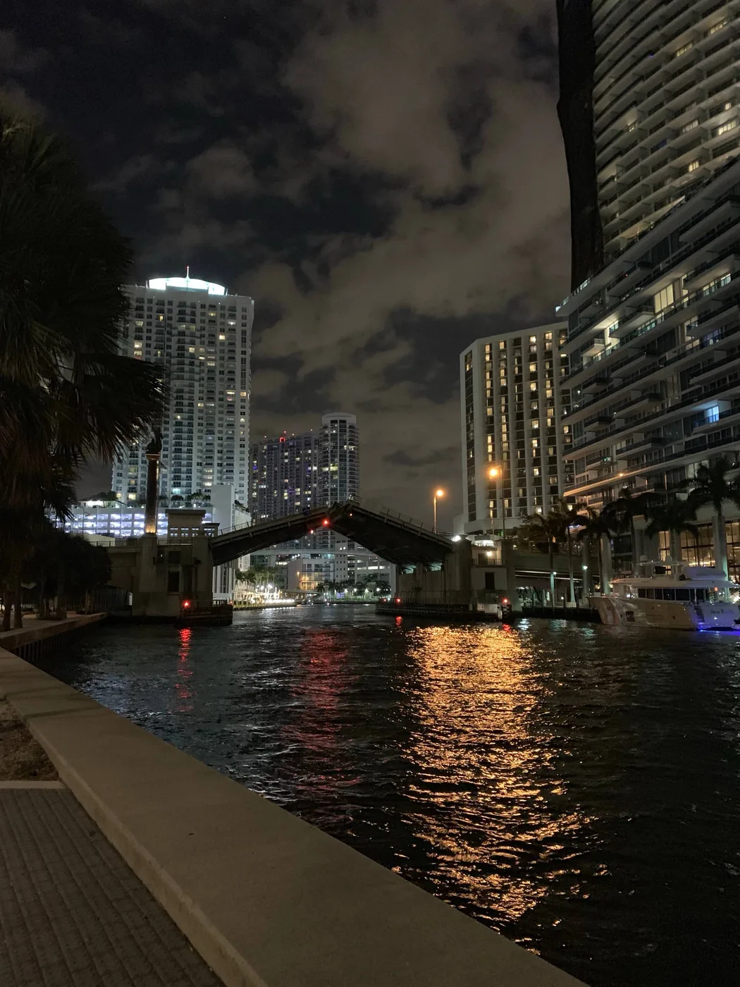 Cipriani Downtown Miami - waterfront terrace