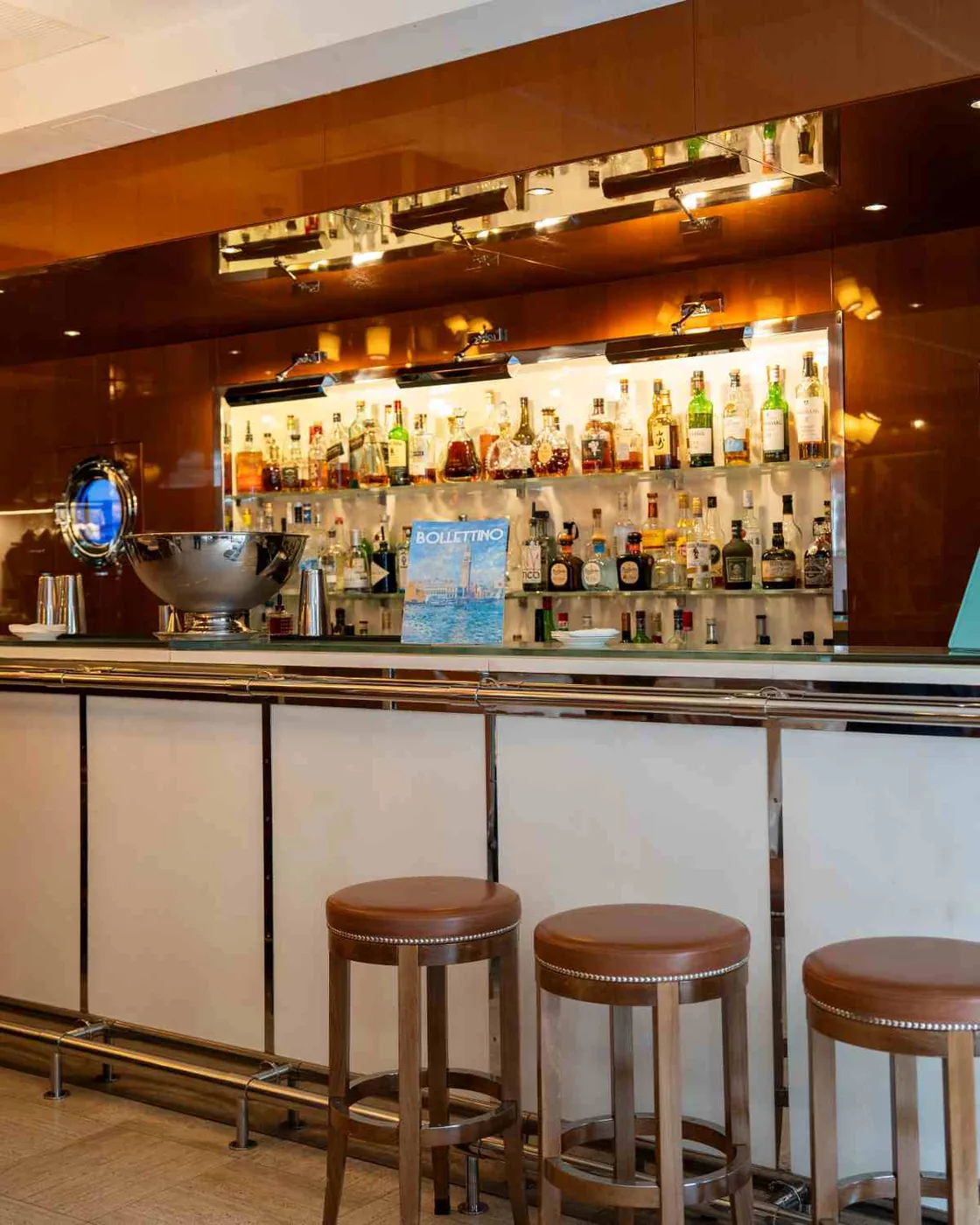 Cipriani London - bar backbar