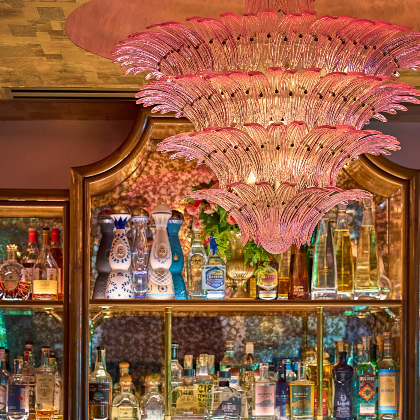Contessa - murano chandelier bar