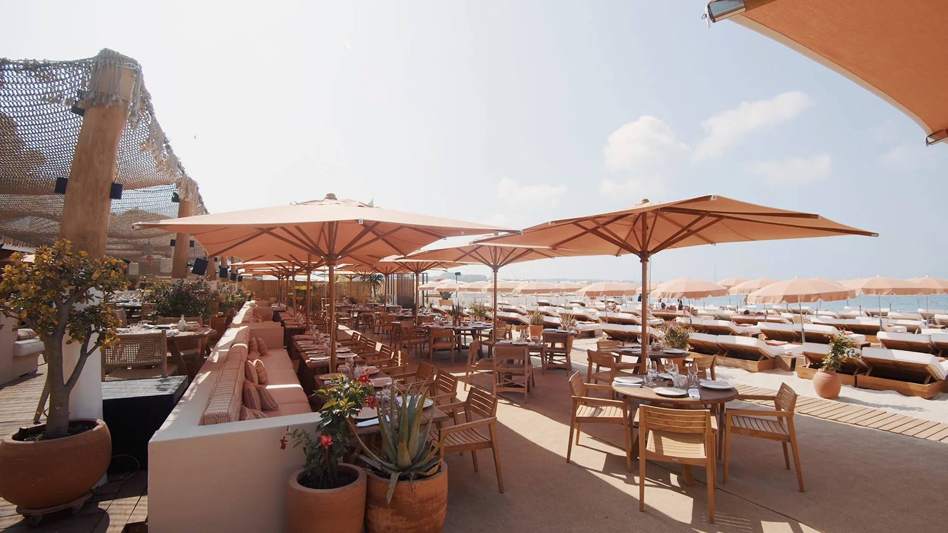 Copal Beach - wide restaurant beach sea