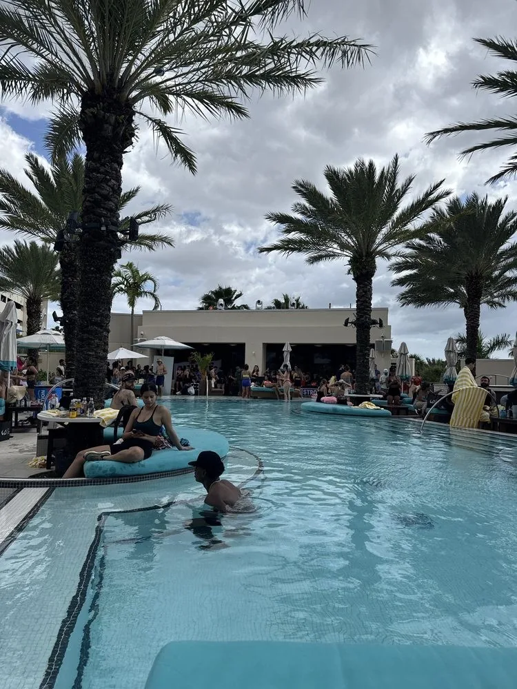 DAER Dayclub - miami