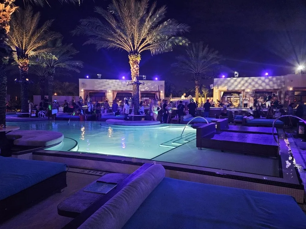 DAER Dayclub - miami 4