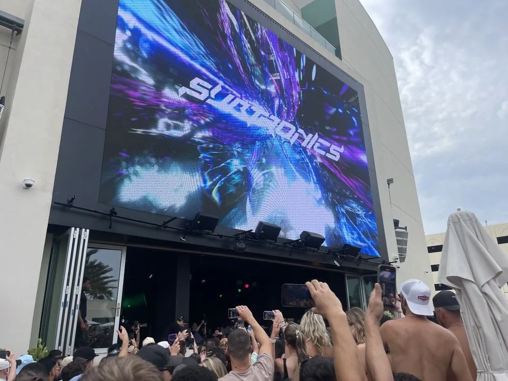 DAER Dayclub - miami 5