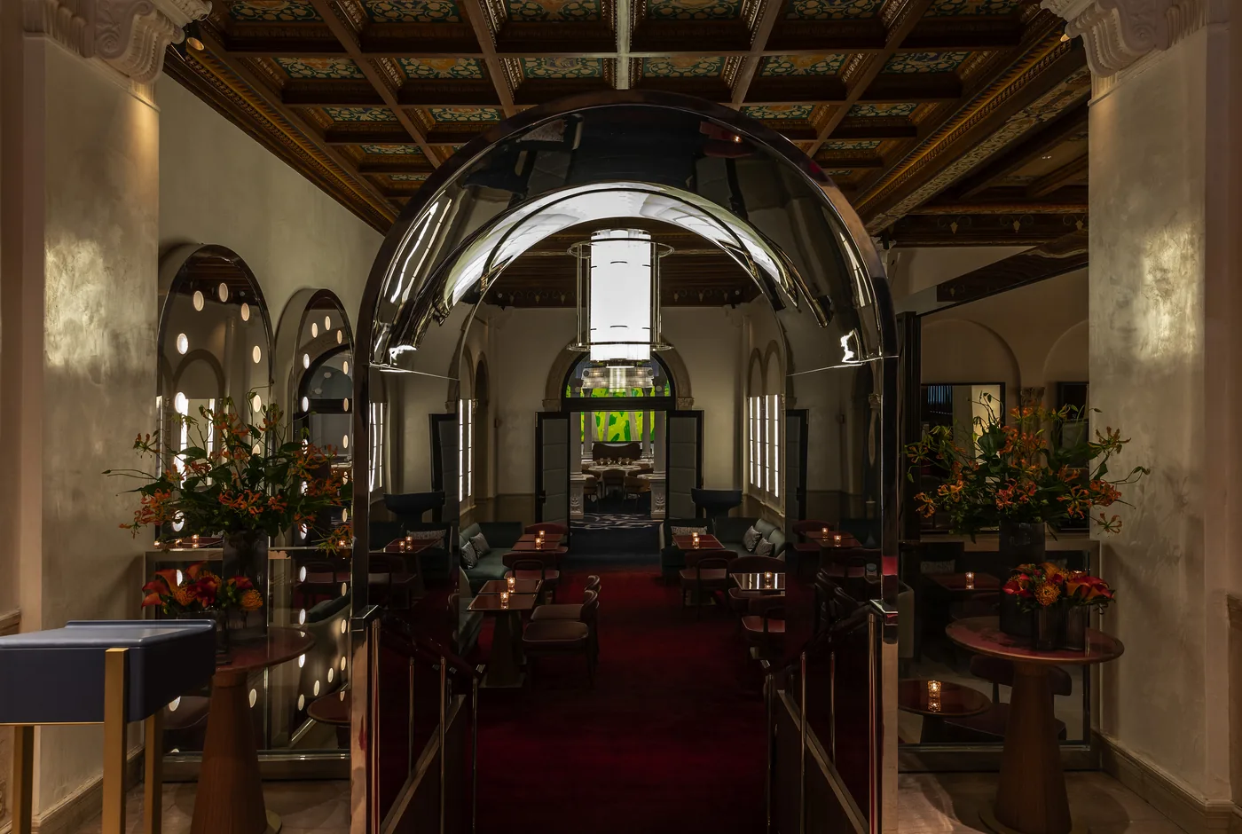 Daniel - entrance lounge