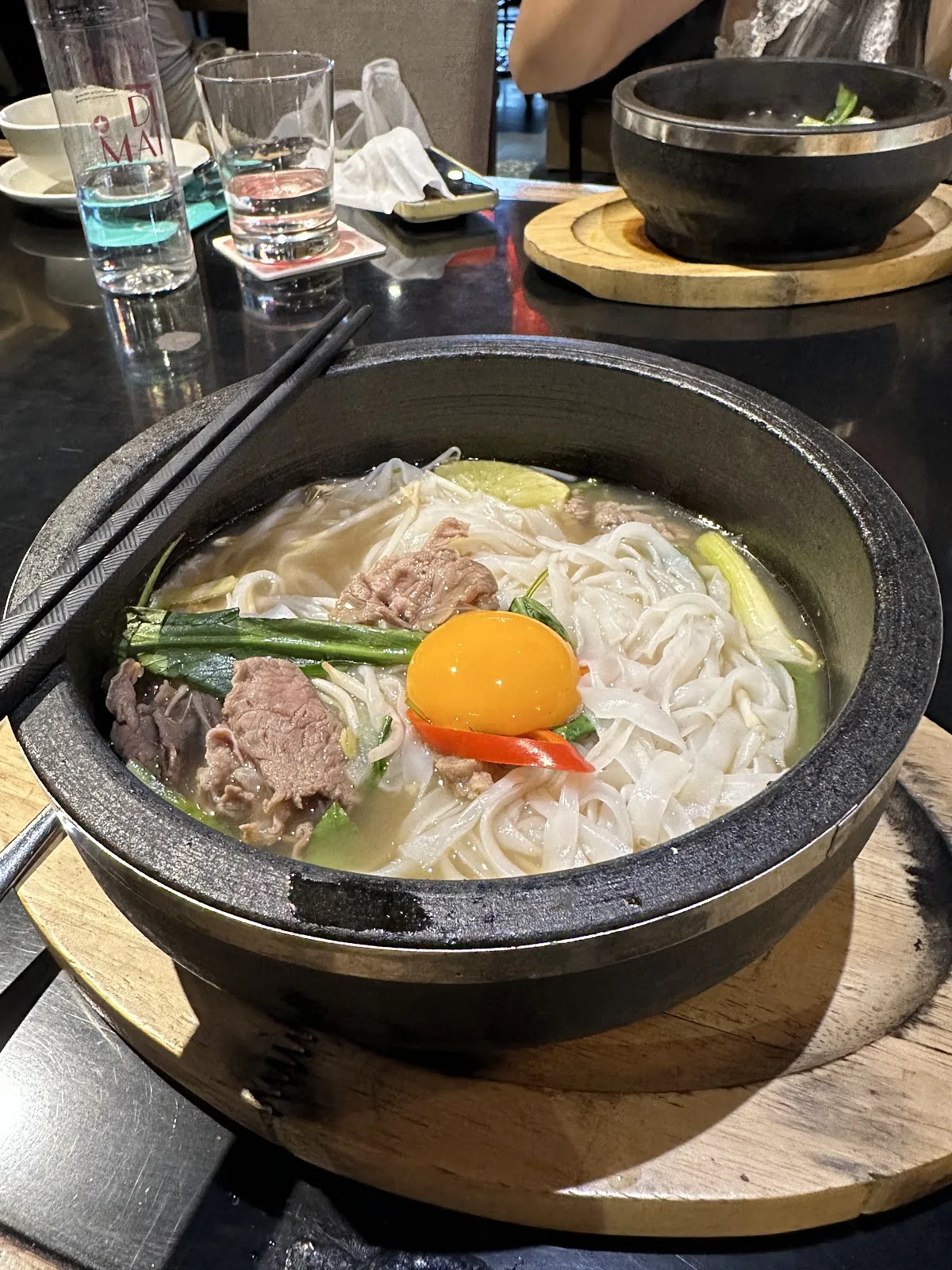 Di Mai - stone pot pho