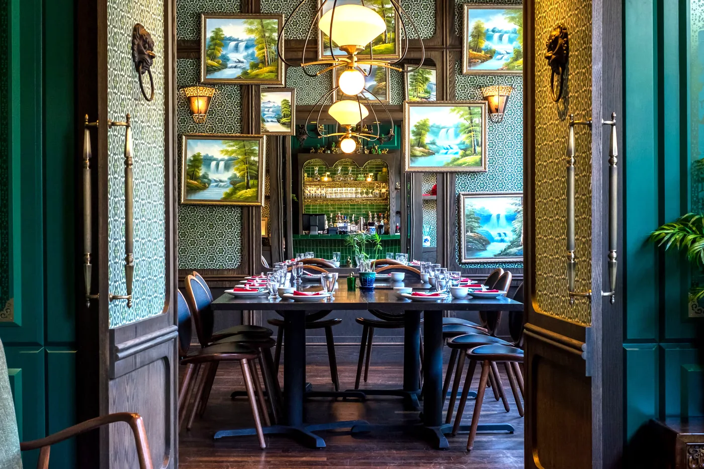 Duck Duck Goat - dining room 4