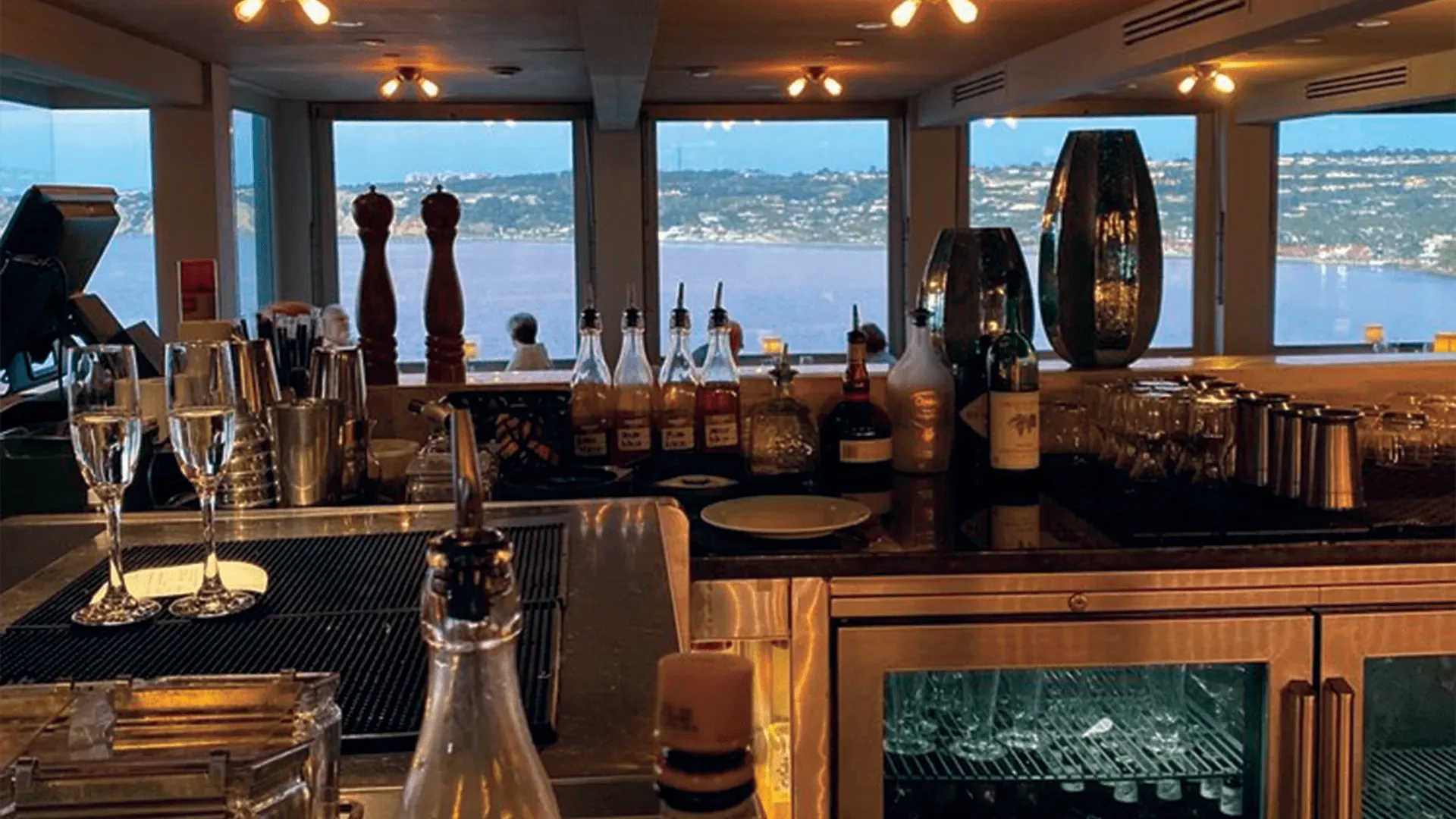 Eddie V's - restaurant in San Diego