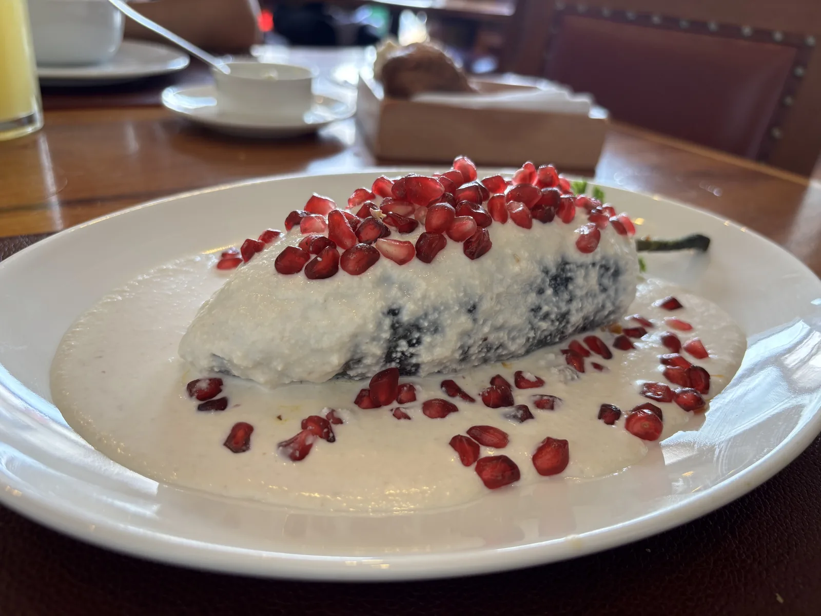 El Cardenal - dish chile en nogada