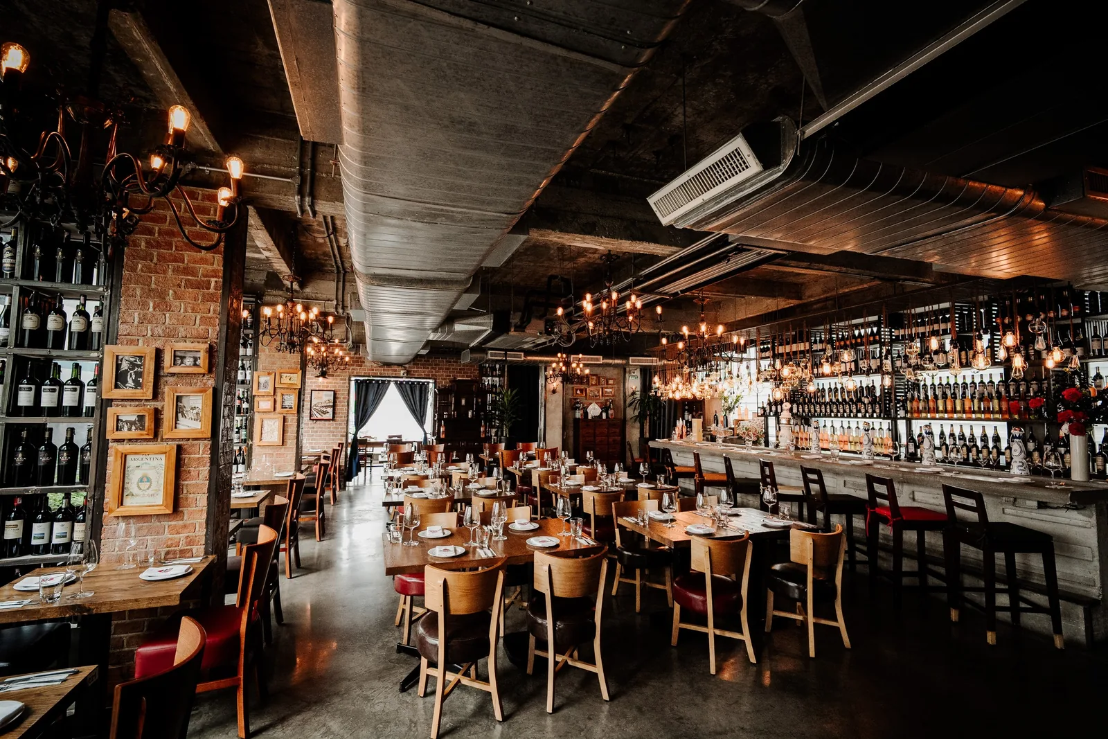 El Gaucho - main dining room and bar