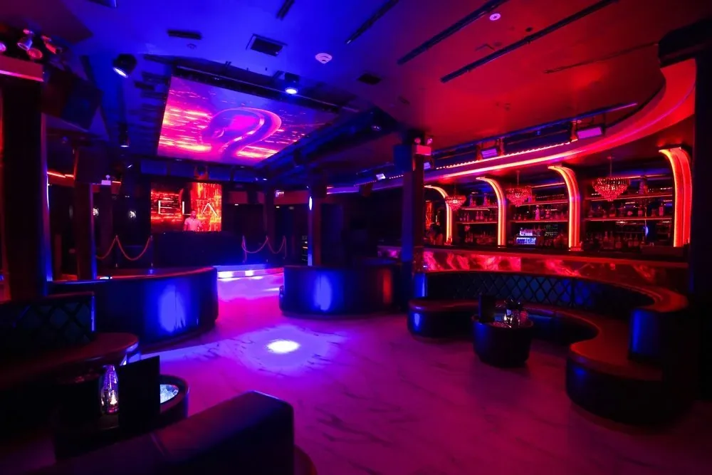 ĒLA, nightclubs in Chicago 3